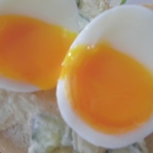 カレーに添える半熟ゆで卵